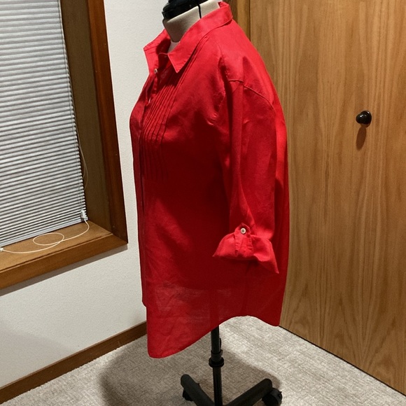 Women’s Plus-Size Linen Shirt - Picture 3 of 6